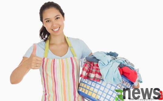3 easy ways to help you quickly clean moldy clothes