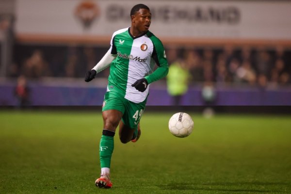 here we go! Aston Villa will sign Feyenoord 18-year-old forward Redmond