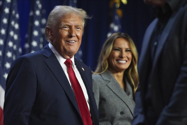The image of Trump s hot and fast food is very different. Merania eats the most food every day
