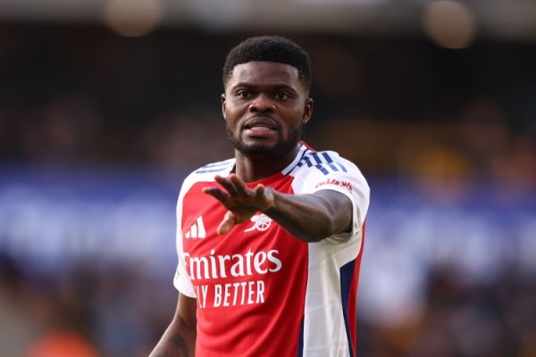 Mirror: Arsenal is still negotiating a new contract with Thomas, Trosard s contract extension is expected to be completed