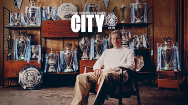 Legendary resume! De Bruyne played for Manchester City in 10 years and won 19 Premier League titles in 6 years, winning the Premier League best