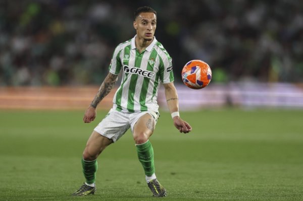 As: Anthony is Betis  primary goal in the summer window, but transfer fees and salary are major obstacles
