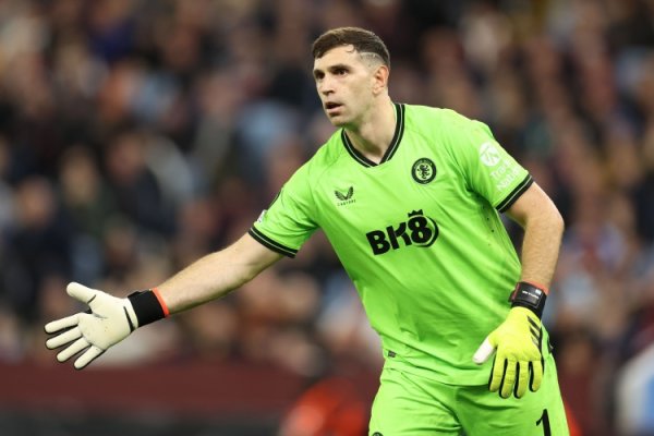 Romano: Manchester United considers using players to exchange for Big Martin to save money to buy strikers