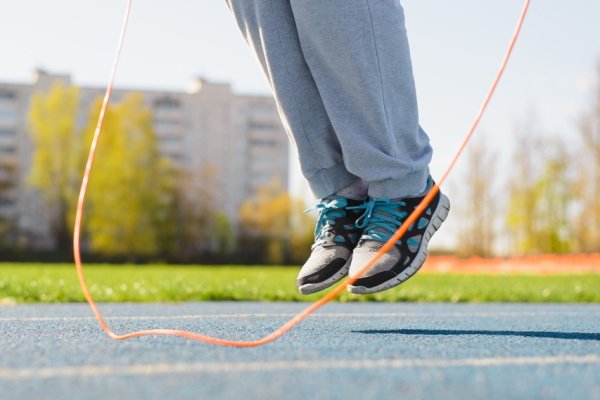 High-surgery training helps muscle strength and bone density. 59-year-old female certificate: both body and brain have improved