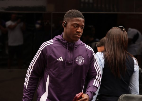 Manwan: Menu trains hard and changes his personal chef, determined to return to the starting lineup this season